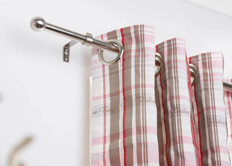 Gardinenstange-Edelstahl-silber-kugel2