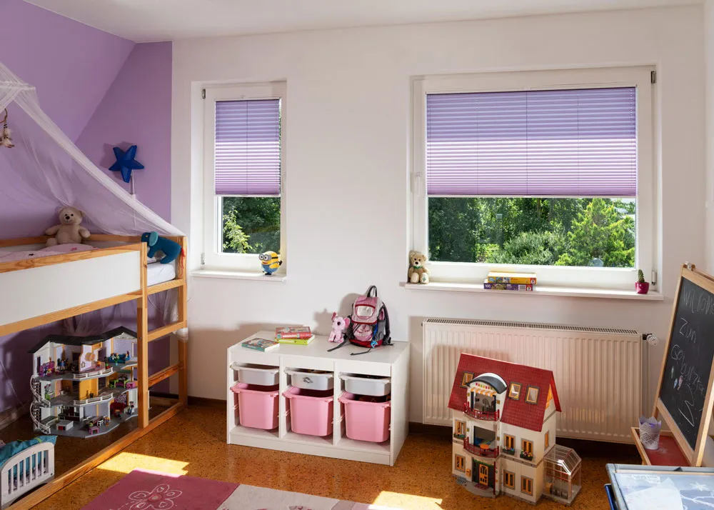 plissee-kinderzimmer-abdunkelndes-plissee-malaga-lichtblick