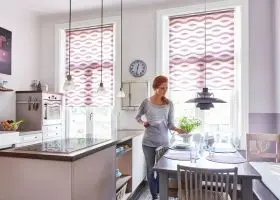 Doppelrollo für Küchen mit lichtdurchlässigen Sichtschutz