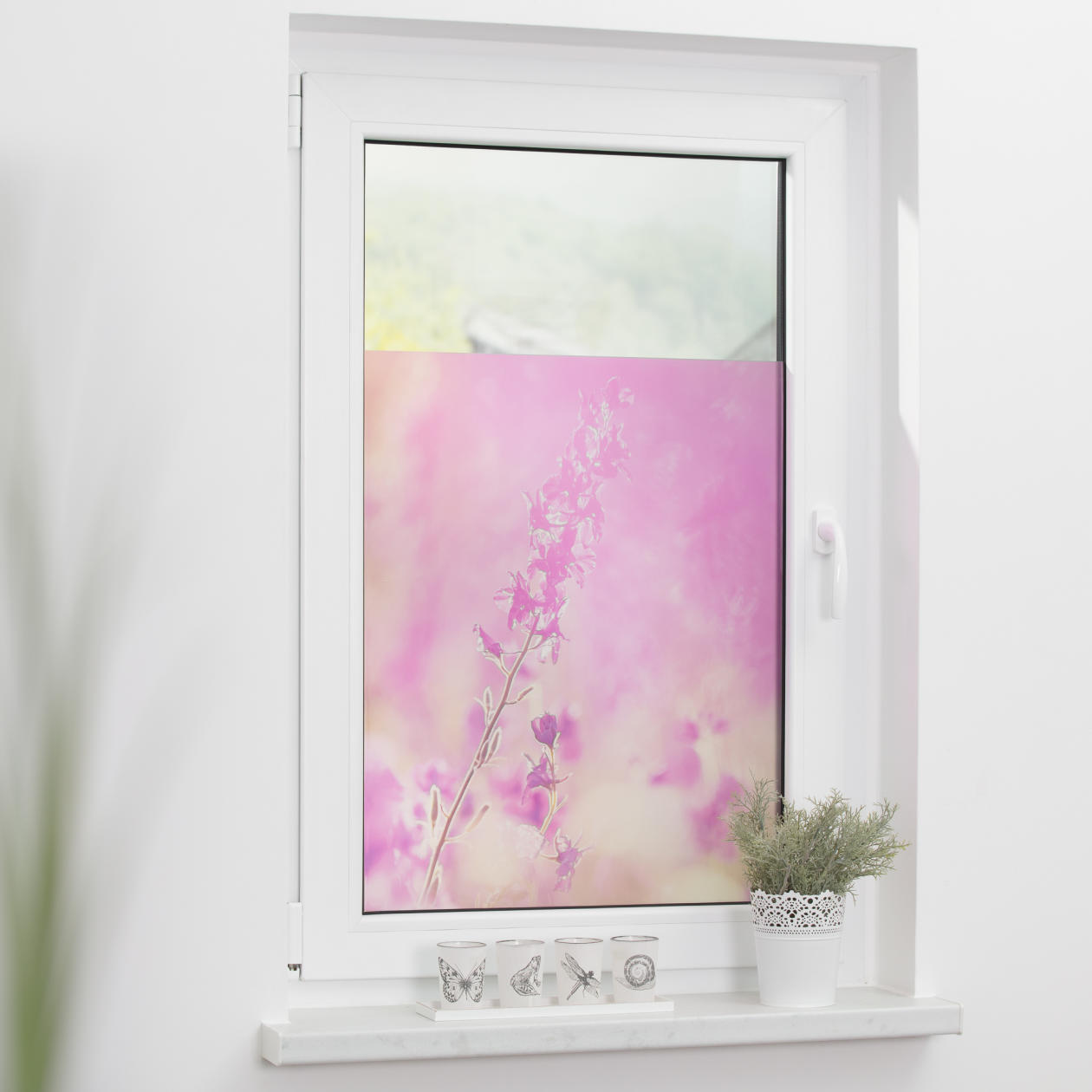 Fensterfolie mit Motiv Blumenwiese Fensterfolie mit Motiv Blumenwiese
