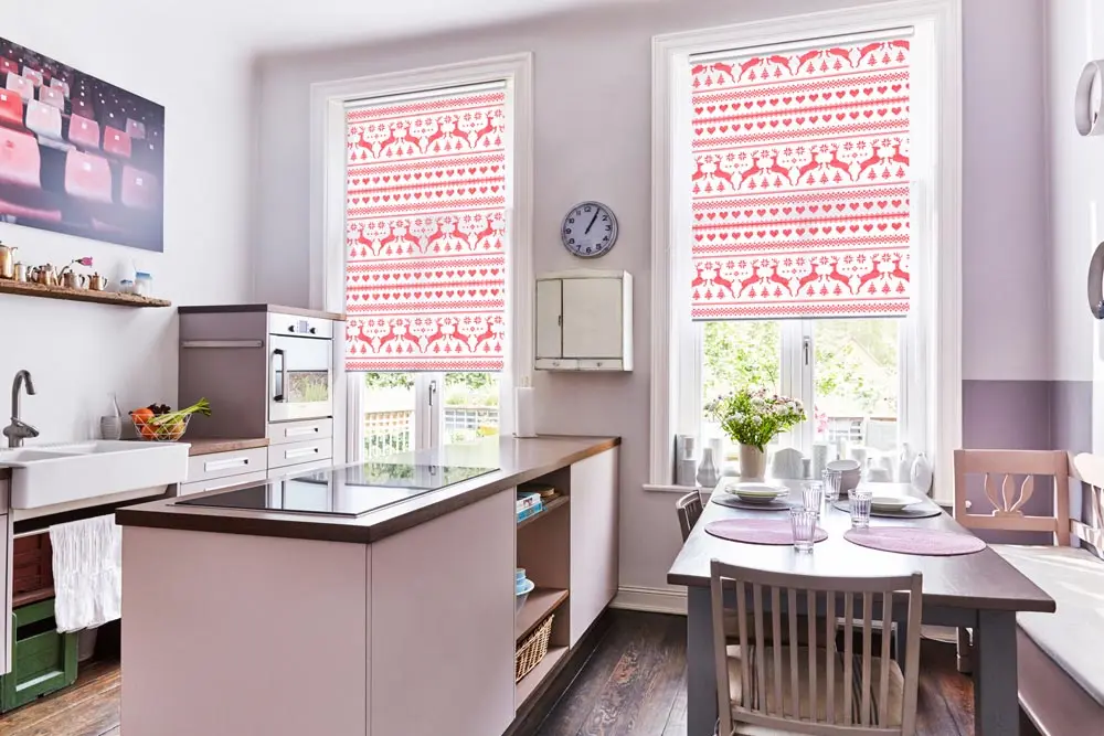 Rollo mit Weihnachtsmotiv Rentier