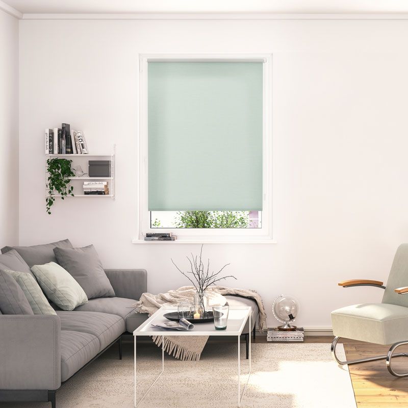 Rollo für das Büro und Lounge als blickdichter Sonnenschutz