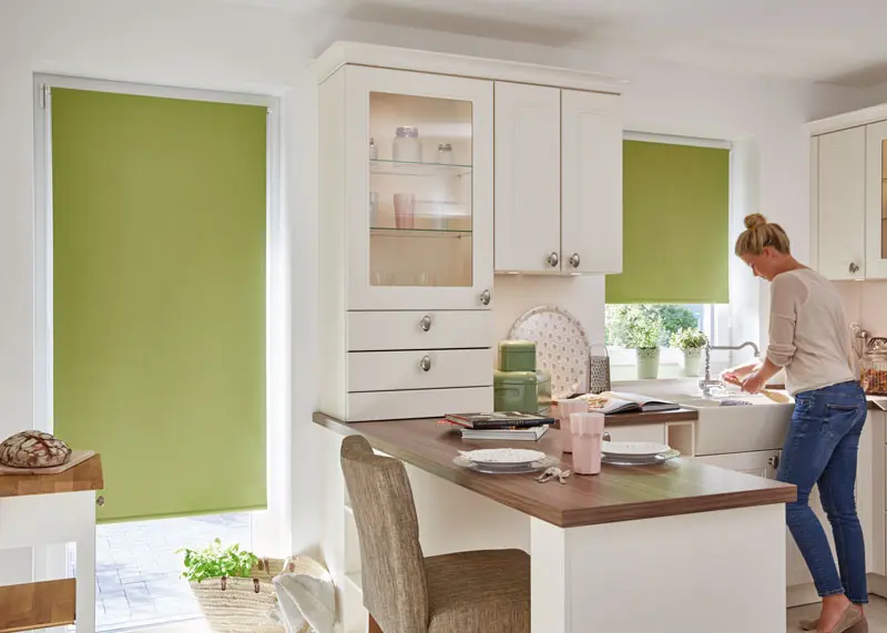 Rollos in Grün mit Thermofunktion